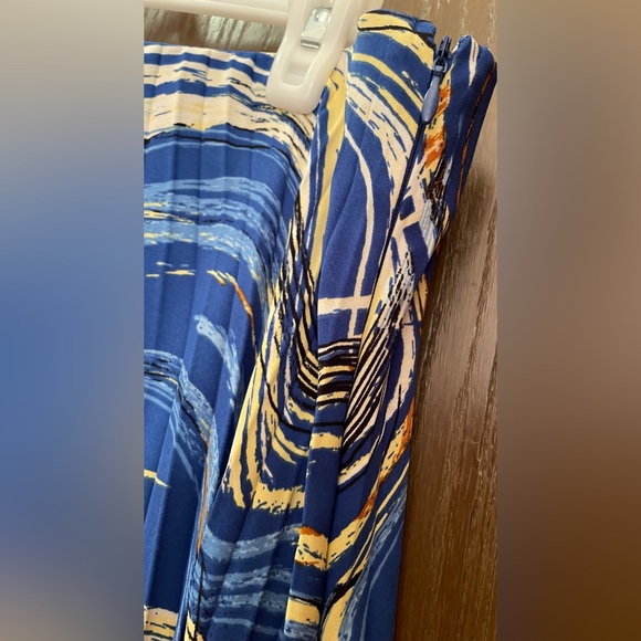 Nine West Pleated Skirt XXL Flared Pleated Blue Yellow White Waves Career 2X - Picture 5 of 7